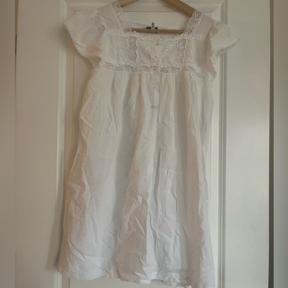 Vintage Dior Short and Cute White Lace-Trim Slip